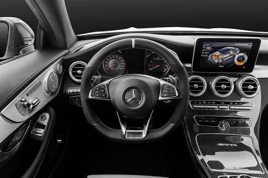 Торпедо Mercedes-AMG C63 S Coupe 2015 года  (фото 6 из 40)